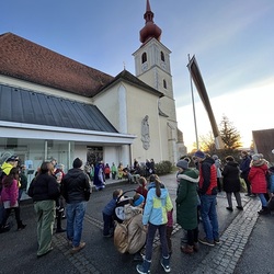 Sternsingen am Kirchplatz, 2.1.2023