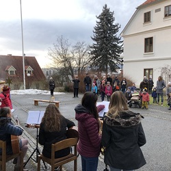 Sternsingen am Kirchplatz